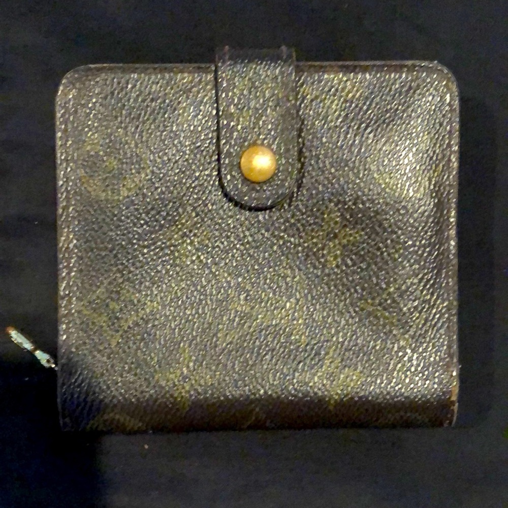Louis Vuitton Compact Zip Wallet
